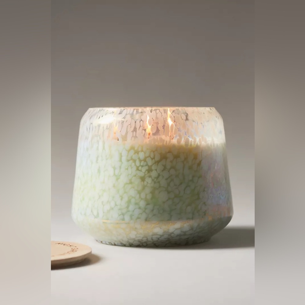 Anthropologie Night Gardenia Iridescent Glass Jar Candle Large, NWT
